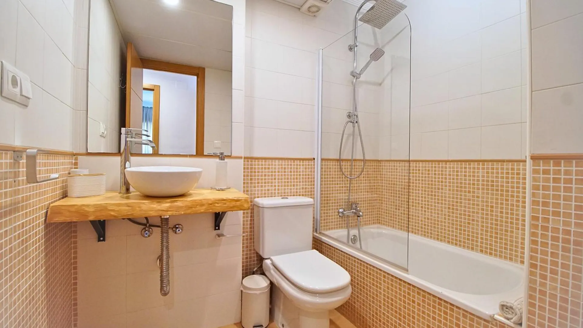Playa y Centro. Apart de estilo con Terraza Rincón de la Victoria Apartamento